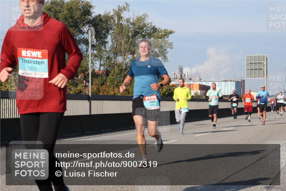 03.10.2025 - Köhlbrandbrückenlauf Luisa Fischer http://msf.ph/oto/9007319 03.10.2025 10:49:04 Position 3 1225, 1357 meine-sportfotos.de