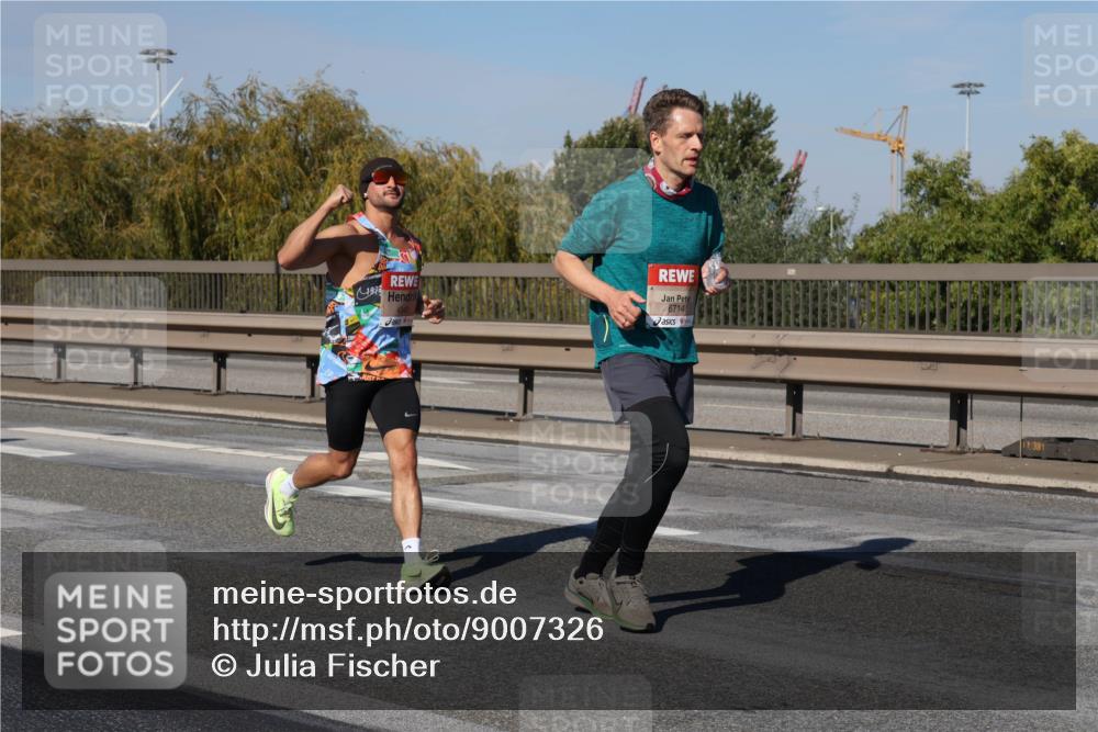 03.10.2025 - Köhlbrandbrückenlauf Julia Fischer http://msf.ph/oto/9007326 03.10.2025 12:47:07 Position 3 1972, 6714 meine-sportfotos.de