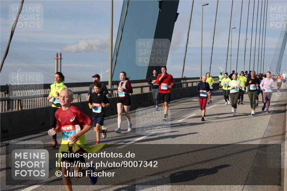 03.10.2025 - Köhlbrandbrückenlauf Julia Fischer http://msf.ph/oto/9007342 03.10.2025 09:59:24 Position 2  meine-sportfotos.de