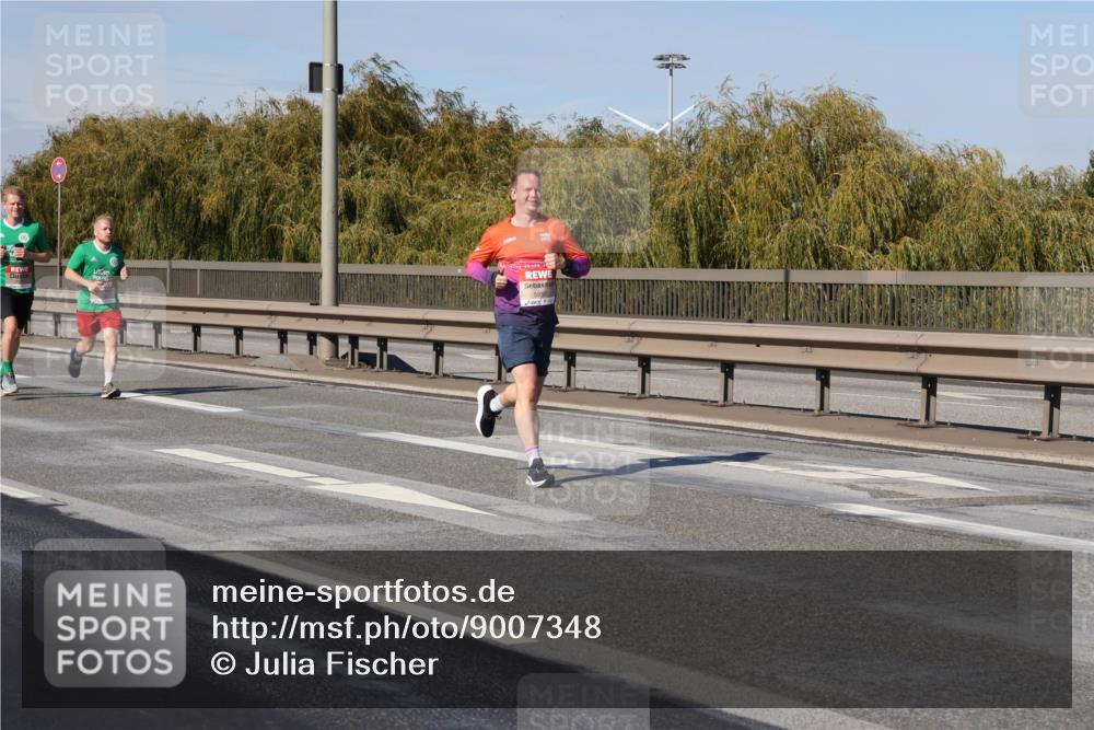 03.10.2025 - Köhlbrandbrückenlauf Julia Fischer http://msf.ph/oto/9007348 03.10.2025 12:47:11 Position 3  meine-sportfotos.de