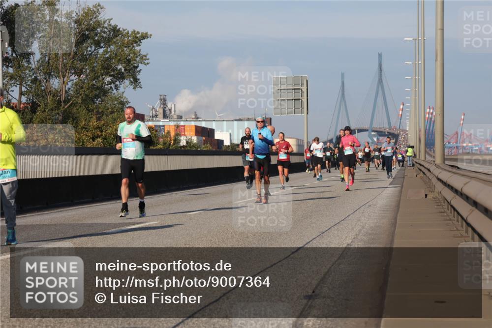 03.10.2025 - Köhlbrandbrückenlauf Luisa Fischer http://msf.ph/oto/9007364 03.10.2025 10:49:07 Position 3 3444 meine-sportfotos.de