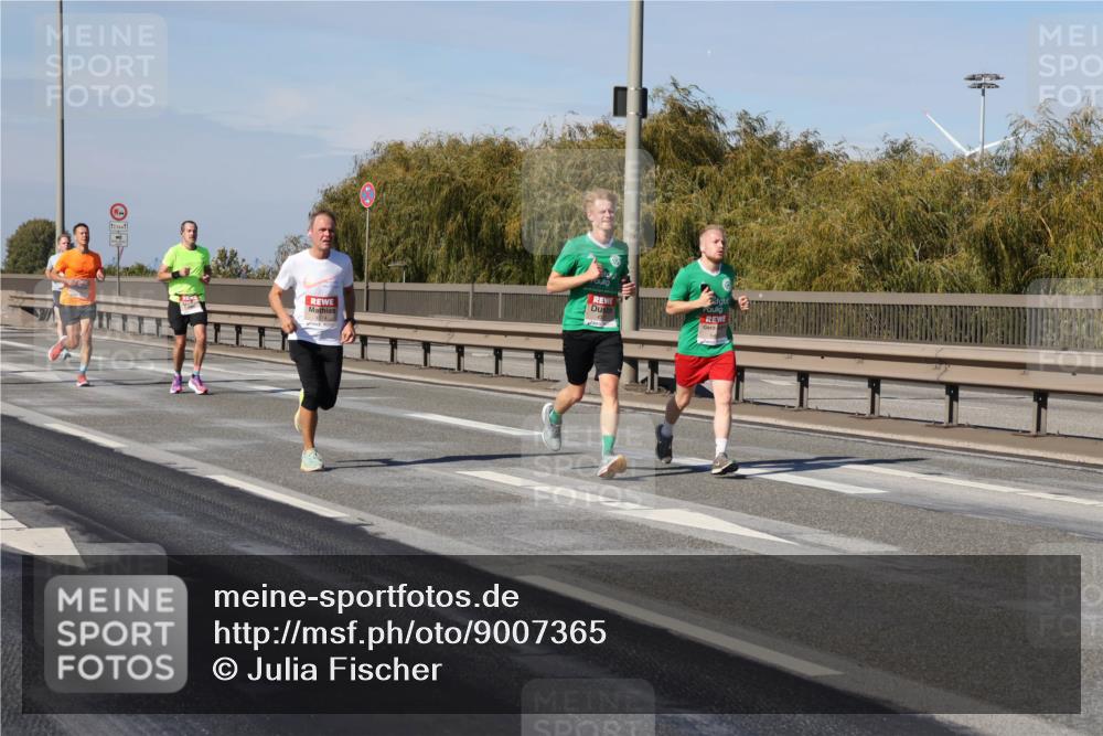 03.10.2025 - Köhlbrandbrückenlauf Julia Fischer http://msf.ph/oto/9007365 03.10.2025 12:47:12 Position 3  meine-sportfotos.de