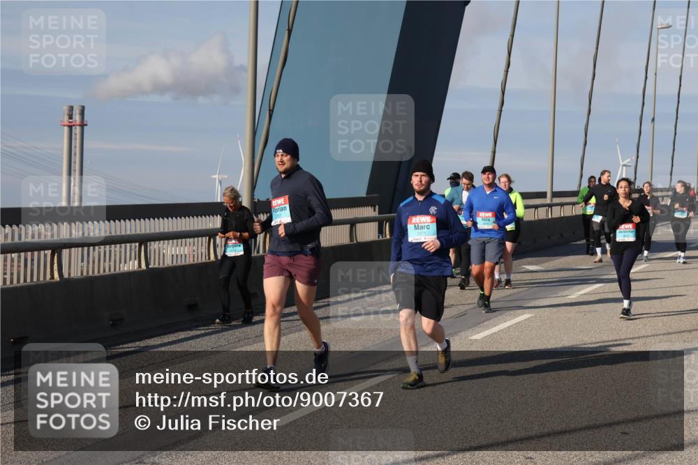 03.10.2025 - Köhlbrandbrückenlauf Julia Fischer http://msf.ph/oto/9007367 03.10.2025 09:59:33 Position 2 351, 237 meine-sportfotos.de