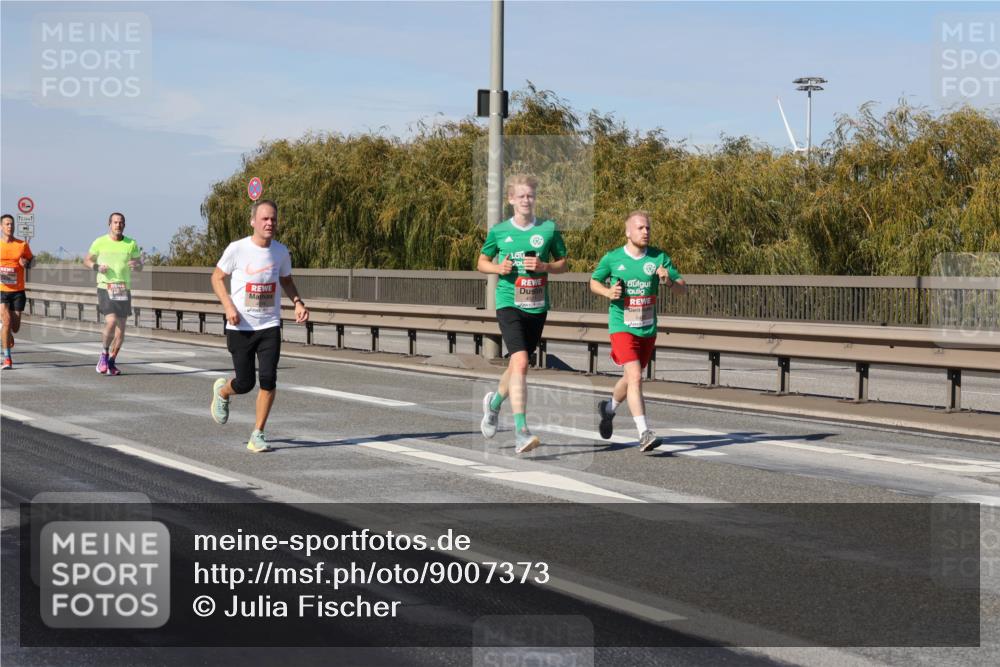 03.10.2025 - Köhlbrandbrückenlauf Julia Fischer http://msf.ph/oto/9007373 03.10.2025 12:47:13 Position 3 125 meine-sportfotos.de