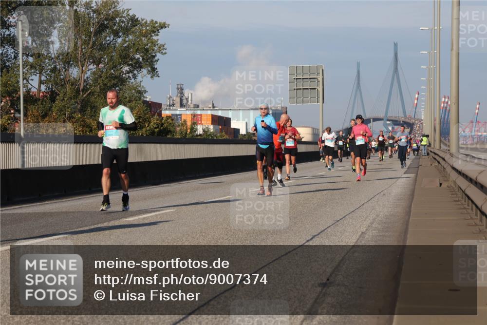 03.10.2025 - Köhlbrandbrückenlauf Luisa Fischer http://msf.ph/oto/9007374 03.10.2025 10:49:08 Position 3  meine-sportfotos.de