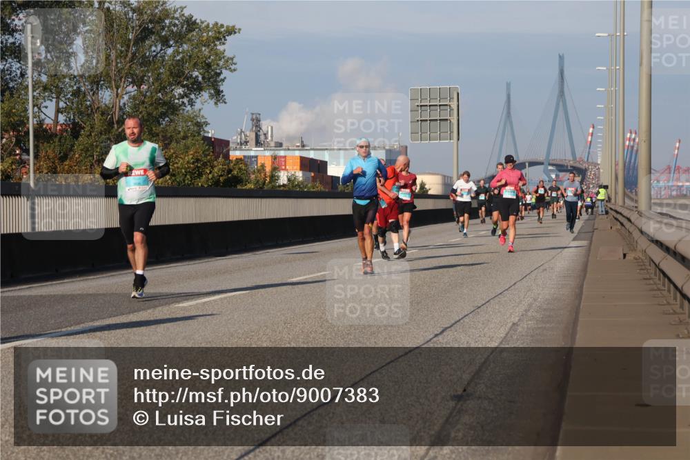 03.10.2025 - Köhlbrandbrückenlauf Luisa Fischer http://msf.ph/oto/9007383 03.10.2025 10:49:08 Position 3  meine-sportfotos.de