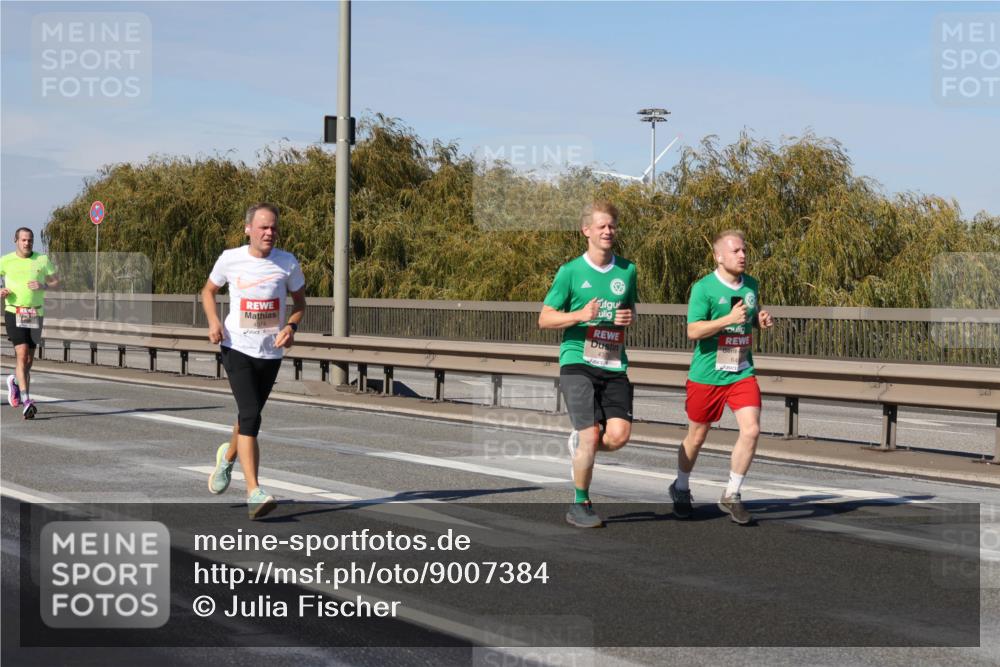 03.10.2025 - Köhlbrandbrückenlauf Julia Fischer http://msf.ph/oto/9007384 03.10.2025 12:47:14 Position 3 4074 meine-sportfotos.de