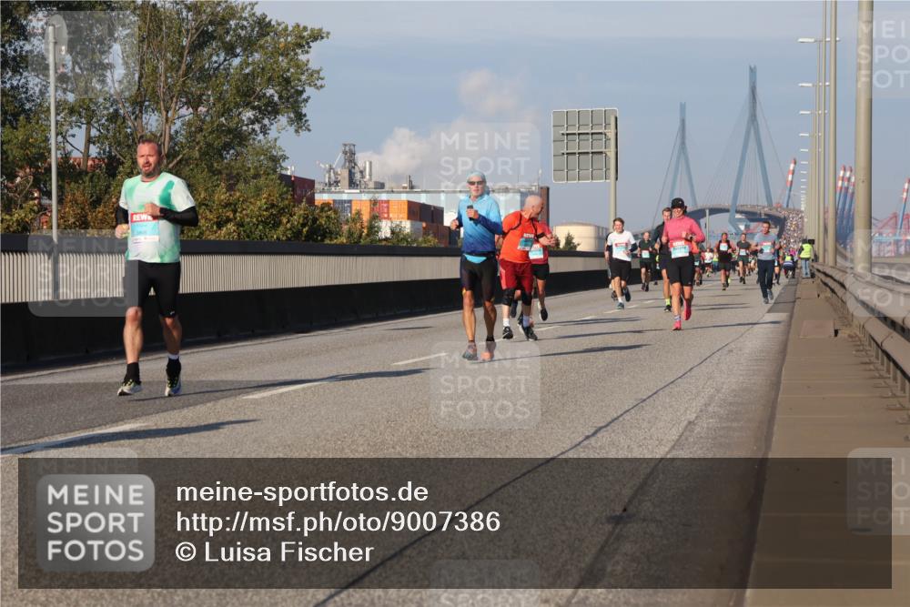 03.10.2025 - Köhlbrandbrückenlauf Luisa Fischer http://msf.ph/oto/9007386 03.10.2025 10:49:08 Position 3  meine-sportfotos.de