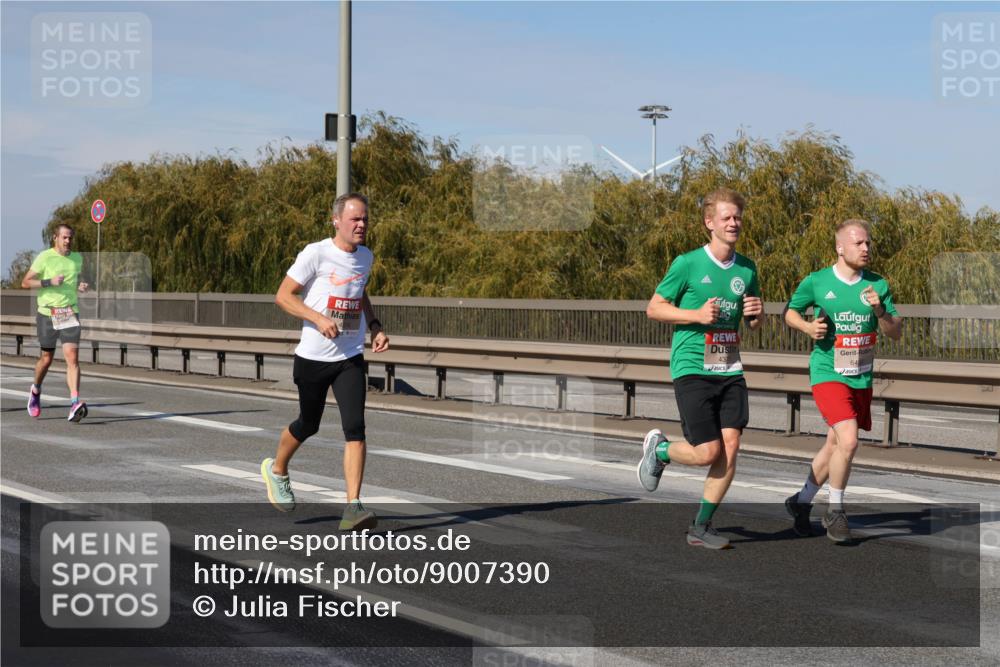 03.10.2025 - Köhlbrandbrückenlauf Julia Fischer http://msf.ph/oto/9007390 03.10.2025 12:47:14 Position 3 43, 6498 meine-sportfotos.de