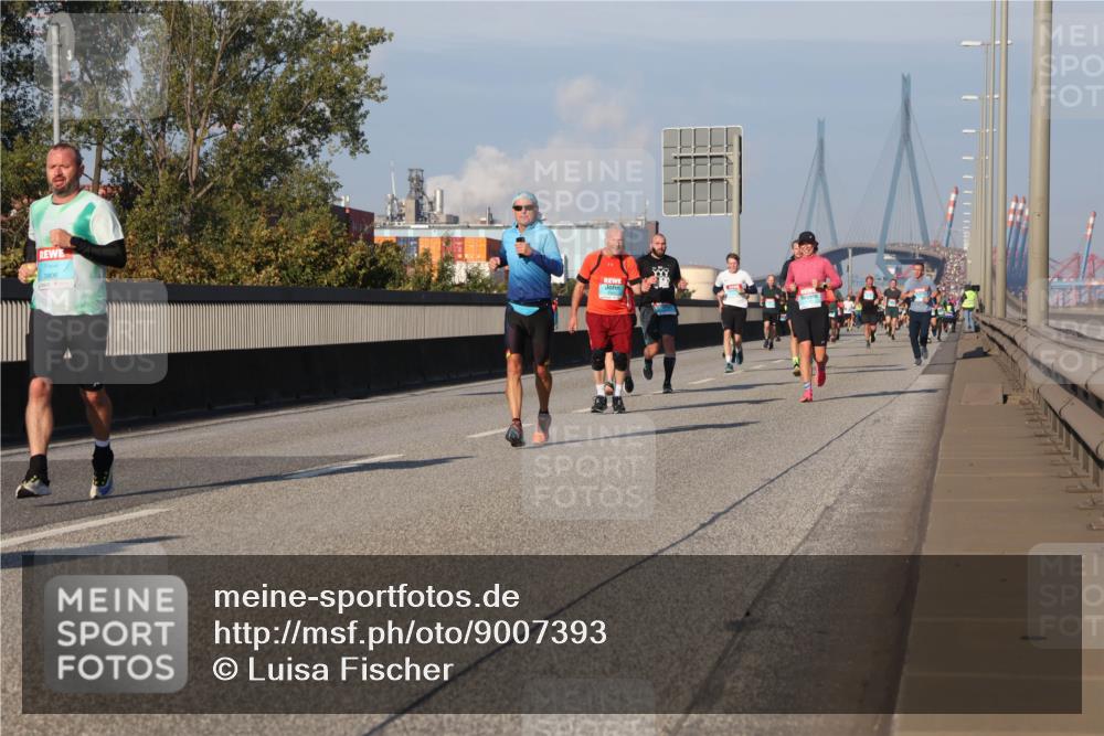 03.10.2025 - Köhlbrandbrückenlauf Luisa Fischer http://msf.ph/oto/9007393 03.10.2025 10:49:09 Position 3 3806 meine-sportfotos.de