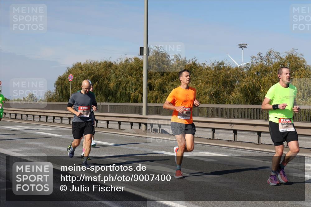 03.10.2025 - Köhlbrandbrückenlauf Julia Fischer http://msf.ph/oto/9007400 03.10.2025 12:47:18 Position 3 4192, 6364 meine-sportfotos.de