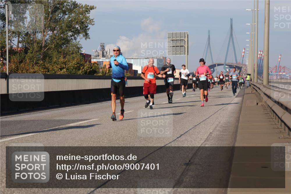 03.10.2025 - Köhlbrandbrückenlauf Luisa Fischer http://msf.ph/oto/9007401 03.10.2025 10:49:10 Position 3  meine-sportfotos.de