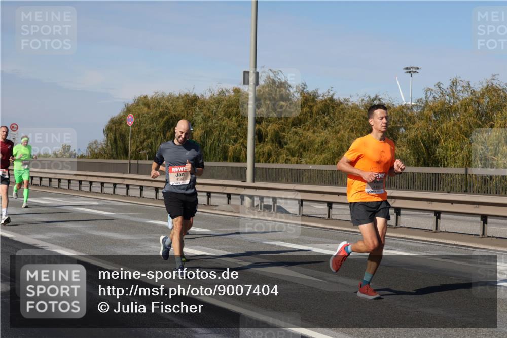 03.10.2025 - Köhlbrandbrückenlauf Julia Fischer http://msf.ph/oto/9007404 03.10.2025 12:47:18 Position 3 4192, 7020 meine-sportfotos.de