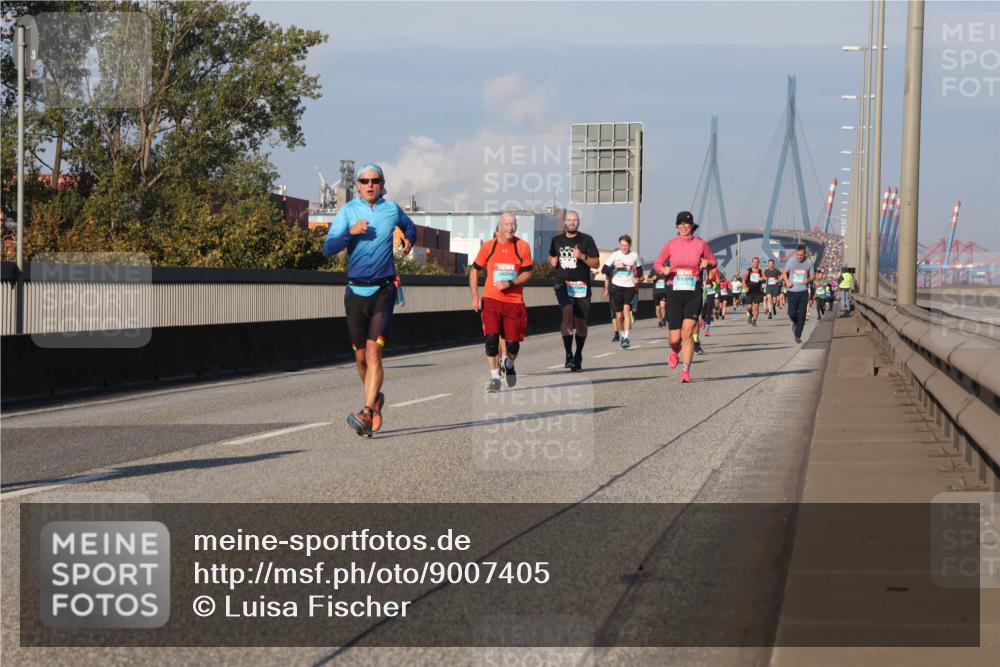 03.10.2025 - Köhlbrandbrückenlauf Luisa Fischer http://msf.ph/oto/9007405 03.10.2025 10:49:10 Position 3  meine-sportfotos.de