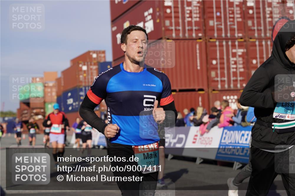 03.10.2025 - Köhlbrandbrückenlauf Michael Burmester http://msf.ph/oto/9007411 03.10.2025 10:09:03 Ziel 1200, 1294, 1355, 1369, 1391, 1419, 1507, 1673, 1902, 2117, 2450, 2560, 2677, 3006, 3009, 3010, 3672 meine-sportfotos.de