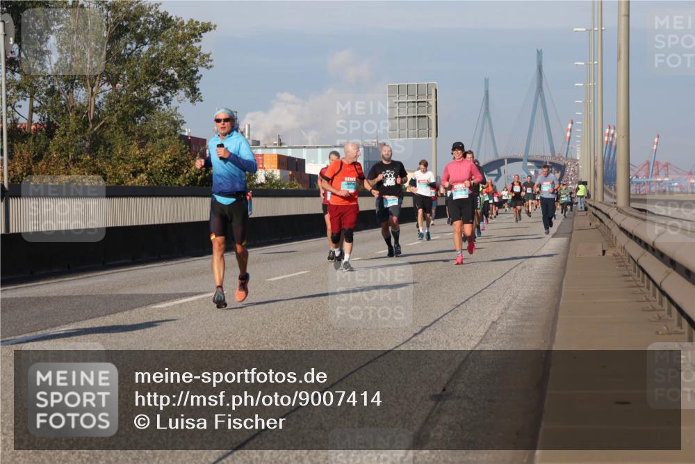 03.10.2025 - Köhlbrandbrückenlauf Luisa Fischer http://msf.ph/oto/9007414 03.10.2025 10:49:10 Position 3  meine-sportfotos.de