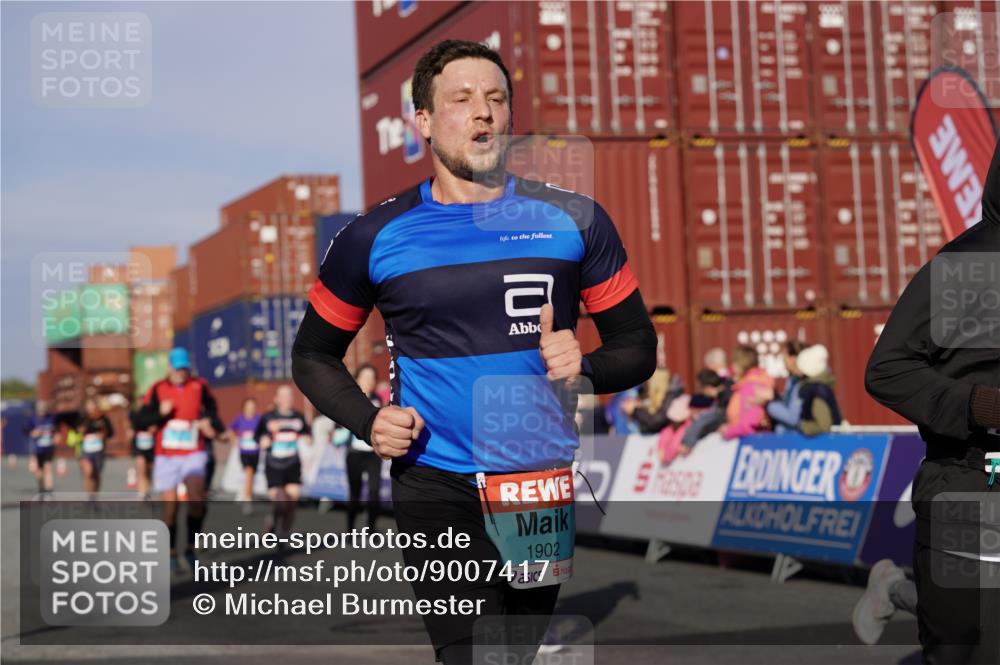 03.10.2025 - Köhlbrandbrückenlauf Michael Burmester http://msf.ph/oto/9007417 03.10.2025 10:09:03 Ziel 1200, 1294, 1355, 1369, 1391, 1419, 1507, 1673, 1902, 2117, 2450, 2560, 2677, 3006, 3009, 3010, 3672 meine-sportfotos.de