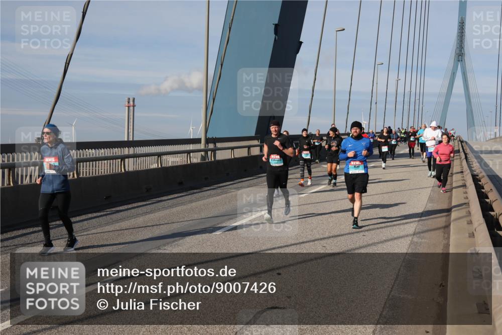 03.10.2025 - Köhlbrandbrückenlauf Julia Fischer http://msf.ph/oto/9007426 03.10.2025 09:59:48 Position 2  meine-sportfotos.de