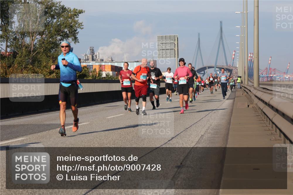 03.10.2025 - Köhlbrandbrückenlauf Luisa Fischer http://msf.ph/oto/9007428 03.10.2025 10:49:11 Position 3  meine-sportfotos.de