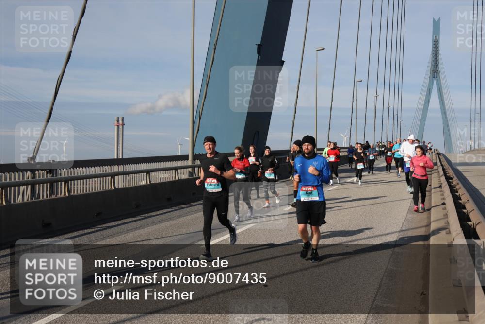 03.10.2025 - Köhlbrandbrückenlauf Julia Fischer http://msf.ph/oto/9007435 03.10.2025 09:59:49 Position 2  meine-sportfotos.de