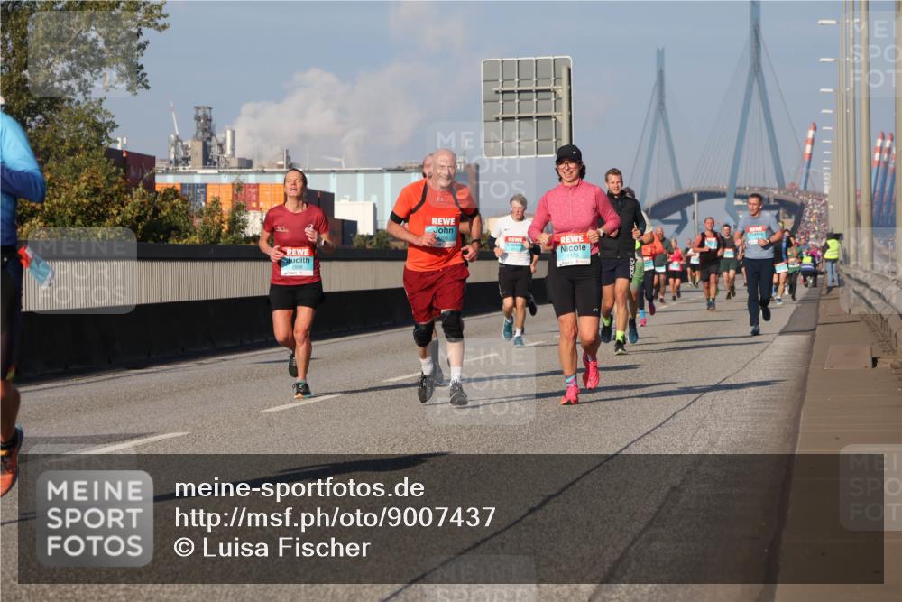 03.10.2025 - Köhlbrandbrückenlauf Luisa Fischer http://msf.ph/oto/9007437 03.10.2025 10:49:12 Position 3 1123 meine-sportfotos.de