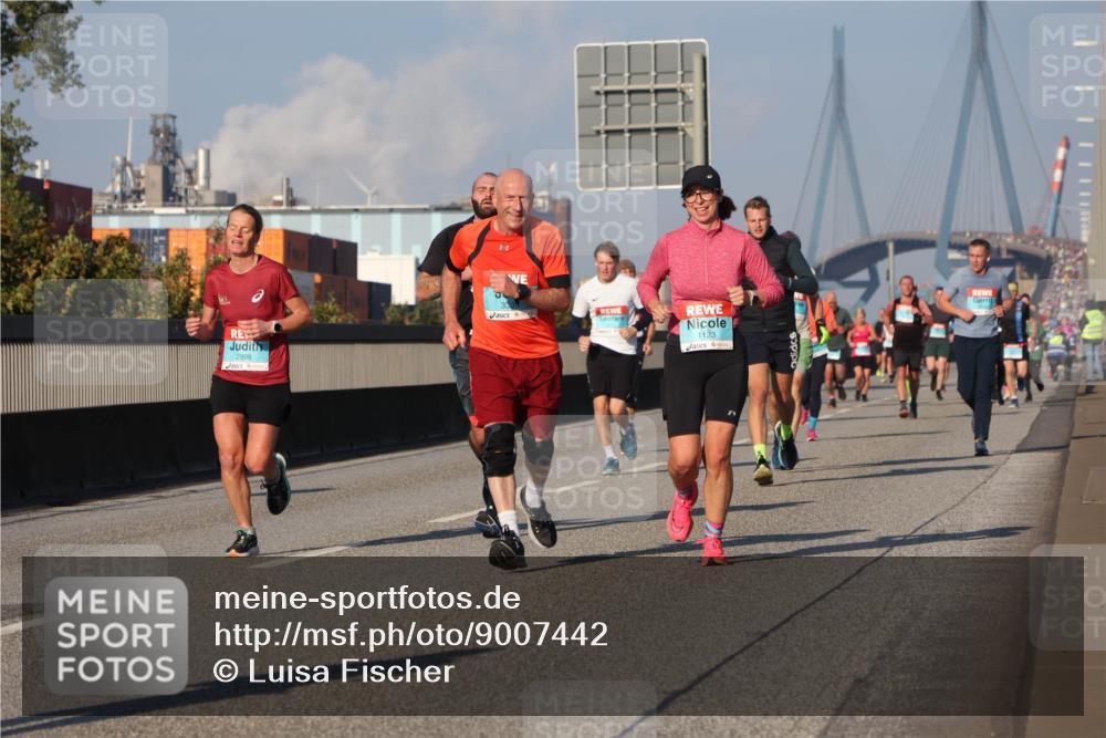 03.10.2025 - Köhlbrandbrückenlauf Luisa Fischer http://msf.ph/oto/9007442 03.10.2025 10:49:12 Position 3 2998, 1123 meine-sportfotos.de
