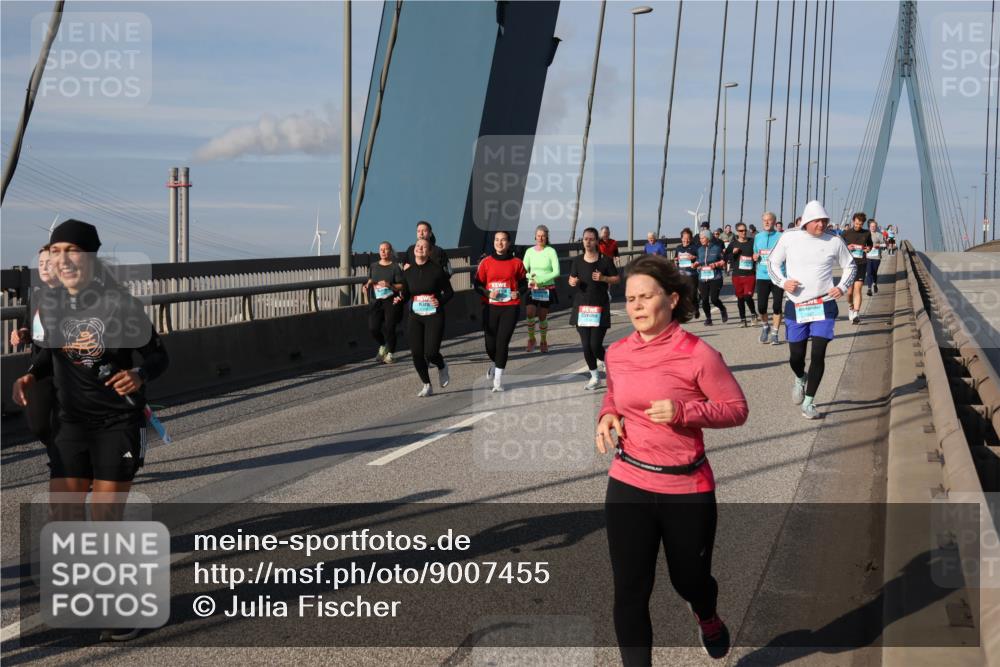 03.10.2025 - Köhlbrandbrückenlauf Julia Fischer http://msf.ph/oto/9007455 03.10.2025 09:59:53 Position 2  meine-sportfotos.de