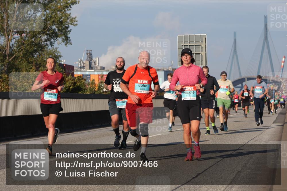 03.10.2025 - Köhlbrandbrückenlauf Luisa Fischer http://msf.ph/oto/9007466 03.10.2025 10:49:14 Position 3 2998, 2791, 3305, 1123 meine-sportfotos.de