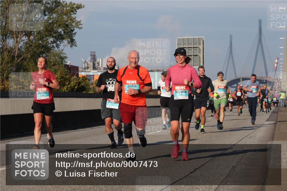 03.10.2025 - Köhlbrandbrückenlauf Luisa Fischer http://msf.ph/oto/9007473 03.10.2025 10:49:14 Position 3 2998, 2791, 1123 meine-sportfotos.de