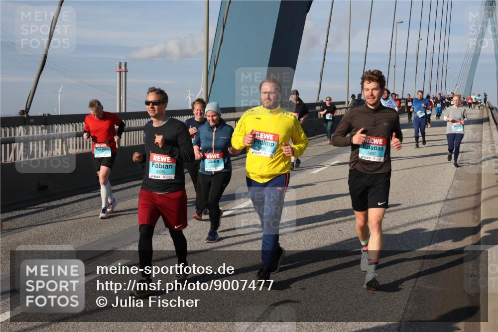 03.10.2025 - Köhlbrandbrückenlauf Julia Fischer http://msf.ph/oto/9007477 03.10.2025 10:00:00 Position 2 3429, 2101, 84511, 3452 meine-sportfotos.de