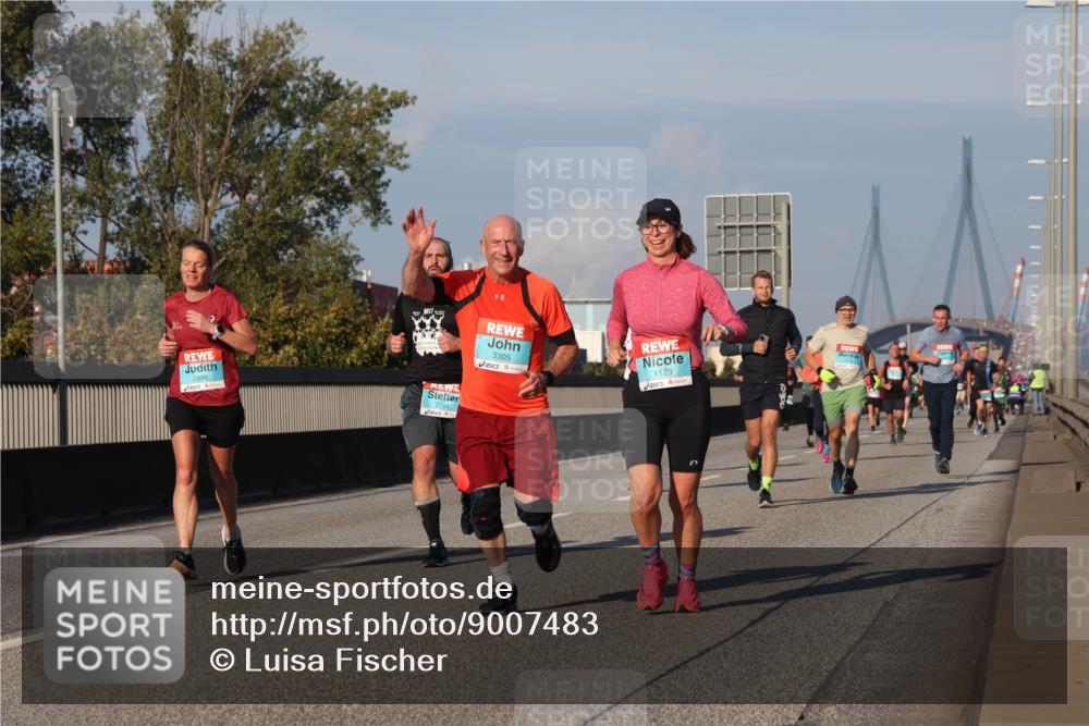 03.10.2025 - Köhlbrandbrückenlauf Luisa Fischer http://msf.ph/oto/9007483 03.10.2025 10:49:15 Position 3 2998, 2791, 3305, 1123 meine-sportfotos.de