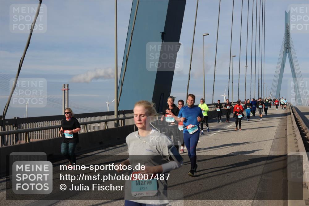 03.10.2025 - Köhlbrandbrückenlauf Julia Fischer http://msf.ph/oto/9007487 03.10.2025 10:00:06 Position 2 1824 meine-sportfotos.de
