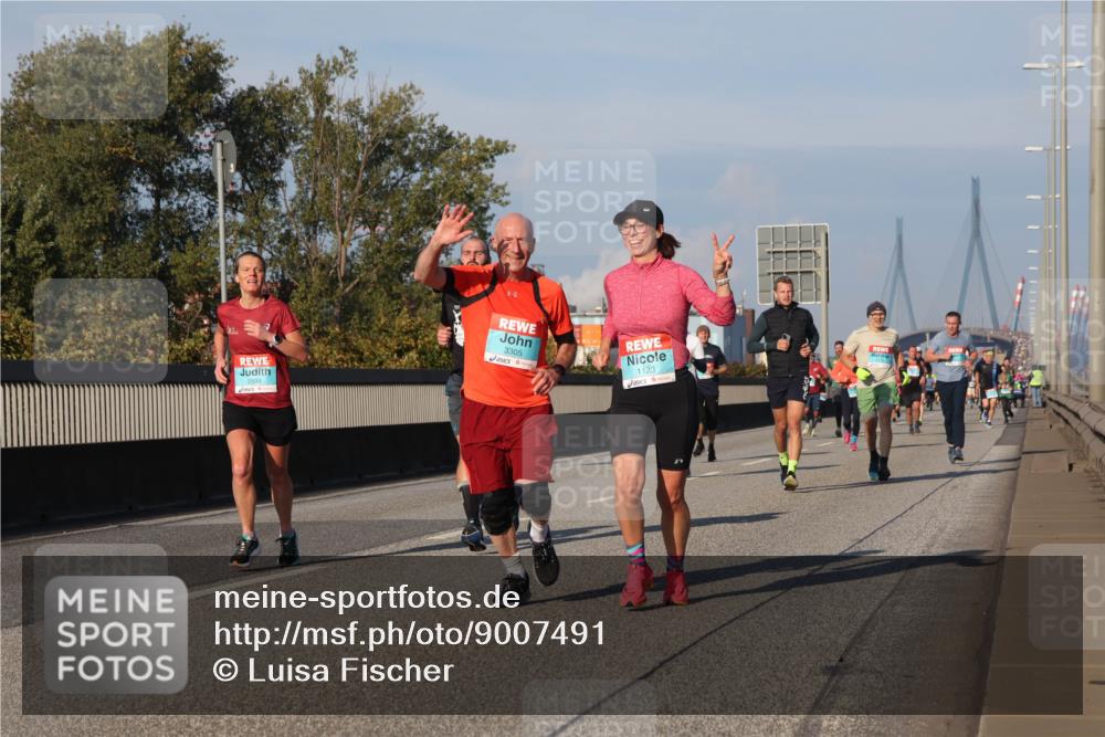 03.10.2025 - Köhlbrandbrückenlauf Luisa Fischer http://msf.ph/oto/9007491 03.10.2025 10:49:15 Position 3 3305, 1123 meine-sportfotos.de