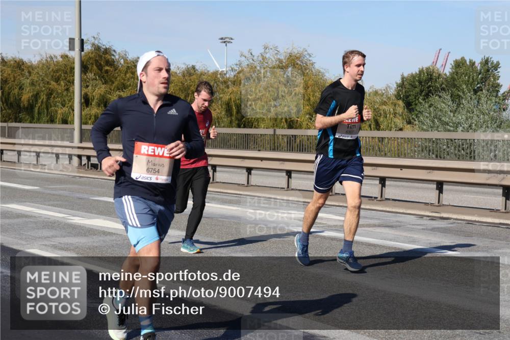 03.10.2025 - Köhlbrandbrückenlauf Julia Fischer http://msf.ph/oto/9007494 03.10.2025 12:47:31 Position 3 6754, 6307 meine-sportfotos.de
