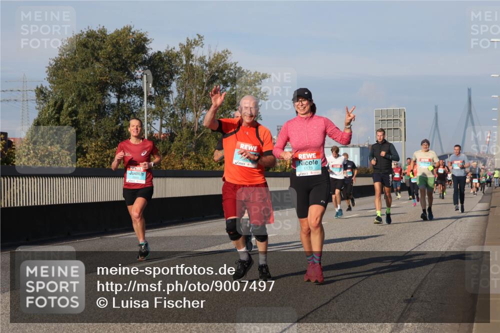 03.10.2025 - Köhlbrandbrückenlauf Luisa Fischer http://msf.ph/oto/9007497 03.10.2025 10:49:16 Position 3 1123 meine-sportfotos.de