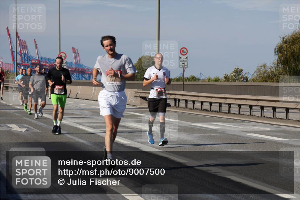 03.10.2025 - Köhlbrandbrückenlauf Julia Fischer http://msf.ph/oto/9007500 03.10.2025 12:47:33 Position 3 12, 5 meine-sportfotos.de