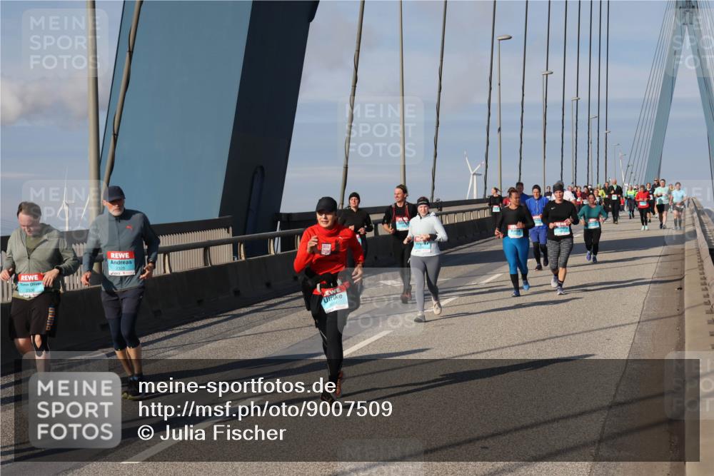 03.10.2025 - Köhlbrandbrückenlauf Julia Fischer http://msf.ph/oto/9007509 03.10.2025 10:00:10 Position 2 2326 meine-sportfotos.de