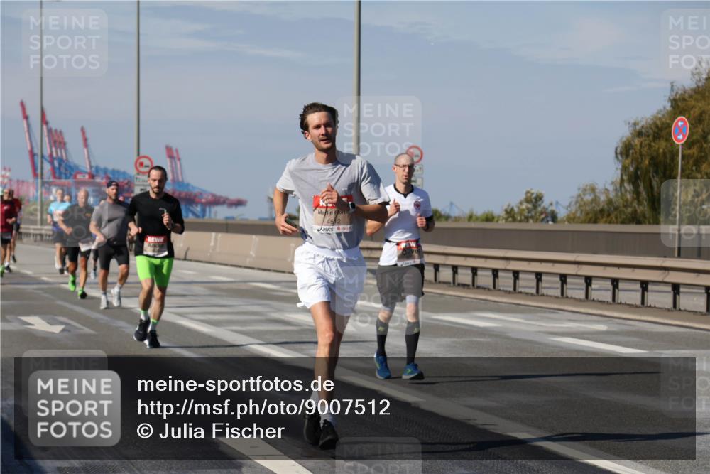 03.10.2025 - Köhlbrandbrückenlauf Julia Fischer http://msf.ph/oto/9007512 03.10.2025 12:47:34 Position 3 12, 4512 meine-sportfotos.de