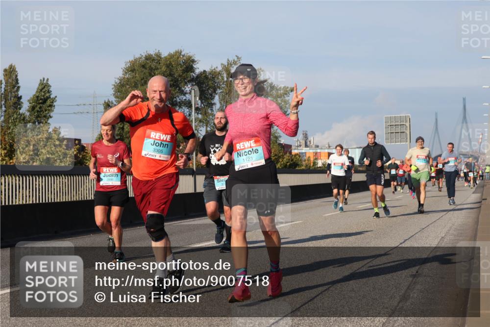03.10.2025 - Köhlbrandbrückenlauf Luisa Fischer http://msf.ph/oto/9007518 03.10.2025 10:49:17 Position 3 2998, 3305, 1123 meine-sportfotos.de