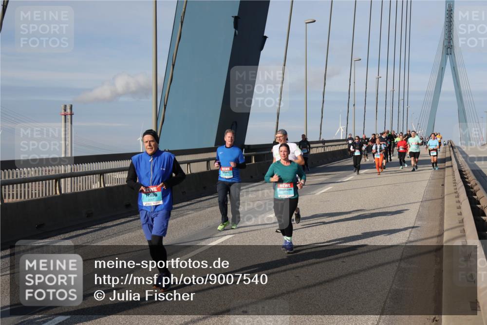 03.10.2025 - Köhlbrandbrückenlauf Julia Fischer http://msf.ph/oto/9007540 03.10.2025 10:00:19 Position 2 2067, 1872 meine-sportfotos.de