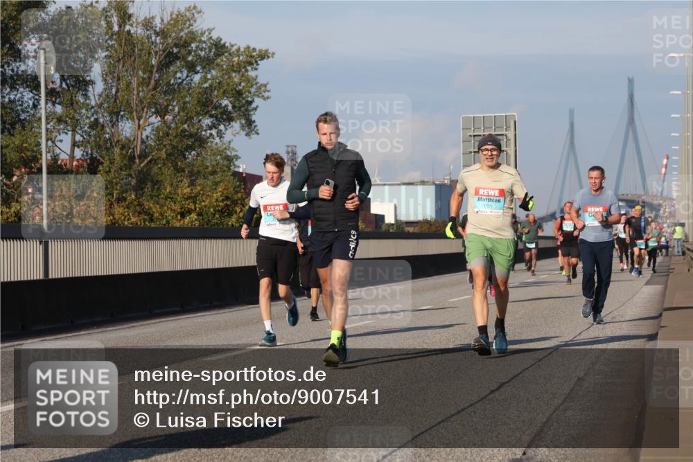 03.10.2025 - Köhlbrandbrückenlauf Luisa Fischer http://msf.ph/oto/9007541 03.10.2025 10:49:18 Position 3  meine-sportfotos.de