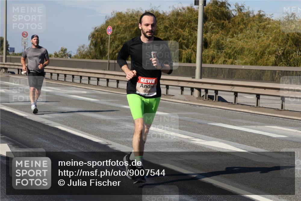 03.10.2025 - Köhlbrandbrückenlauf Julia Fischer http://msf.ph/oto/9007544 03.10.2025 12:47:39 Position 3 4016 meine-sportfotos.de