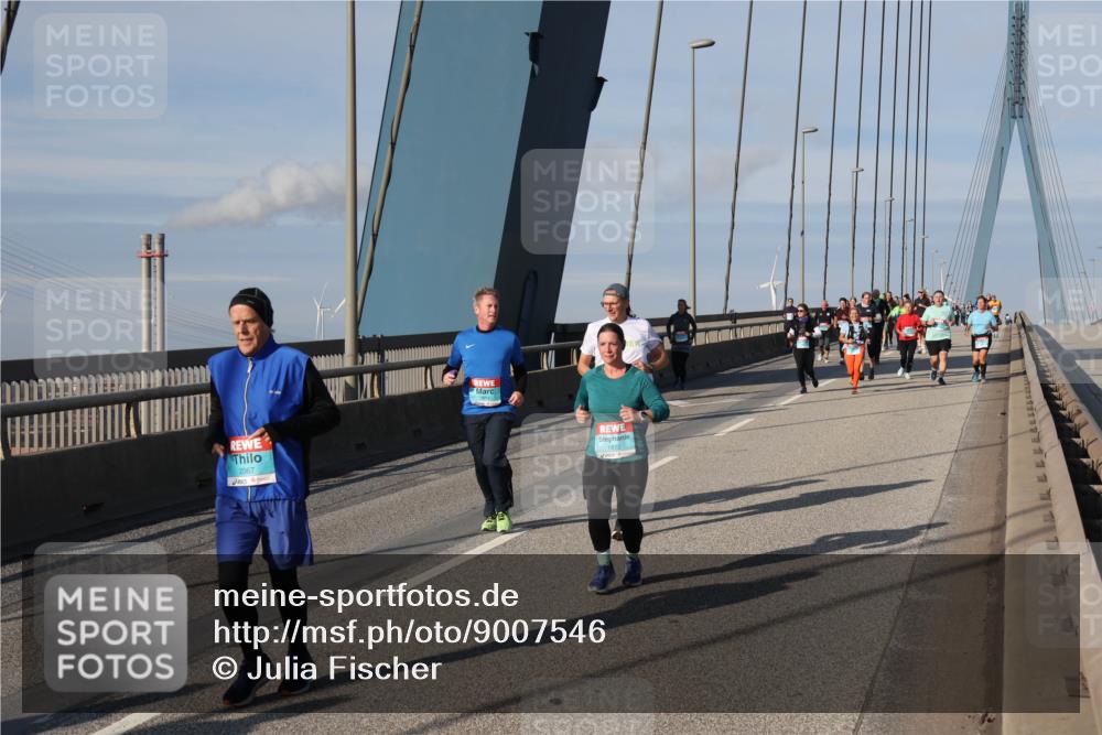 03.10.2025 - Köhlbrandbrückenlauf Julia Fischer http://msf.ph/oto/9007546 03.10.2025 10:00:19 Position 2 2067, 1872 meine-sportfotos.de