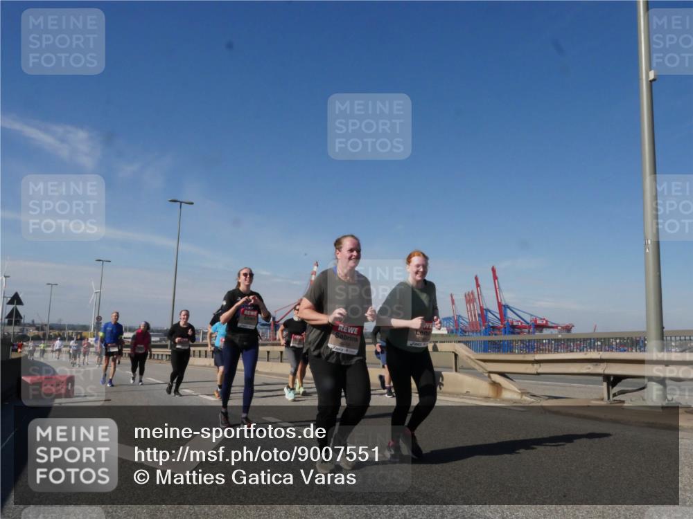 03.10.2025 - Köhlbrandbrückenlauf Matties Gatica Varas http://msf.ph/oto/9007551 03.10.2025 13:03:08 Position 2  meine-sportfotos.de