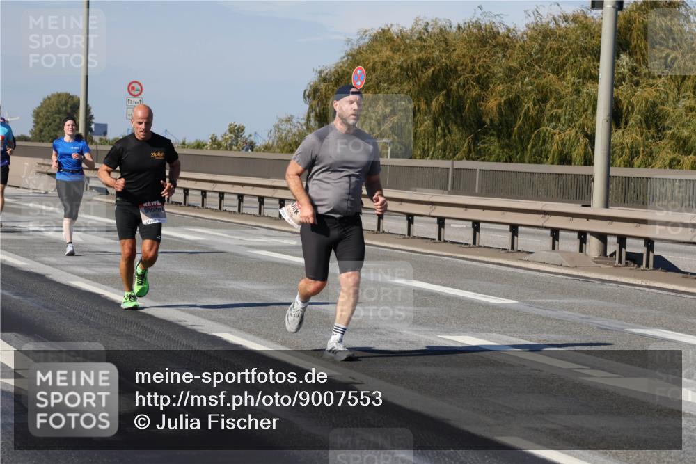 03.10.2025 - Köhlbrandbrückenlauf Julia Fischer http://msf.ph/oto/9007553 03.10.2025 12:47:41 Position 3 12, 5 meine-sportfotos.de