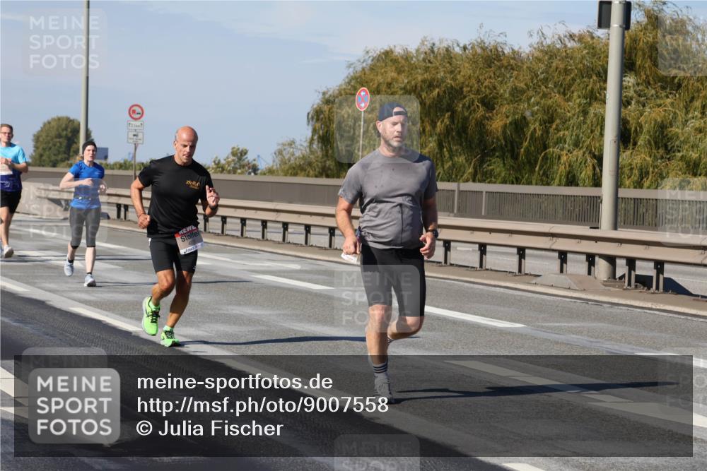 03.10.2025 - Köhlbrandbrückenlauf Julia Fischer http://msf.ph/oto/9007558 03.10.2025 12:47:41 Position 3  meine-sportfotos.de