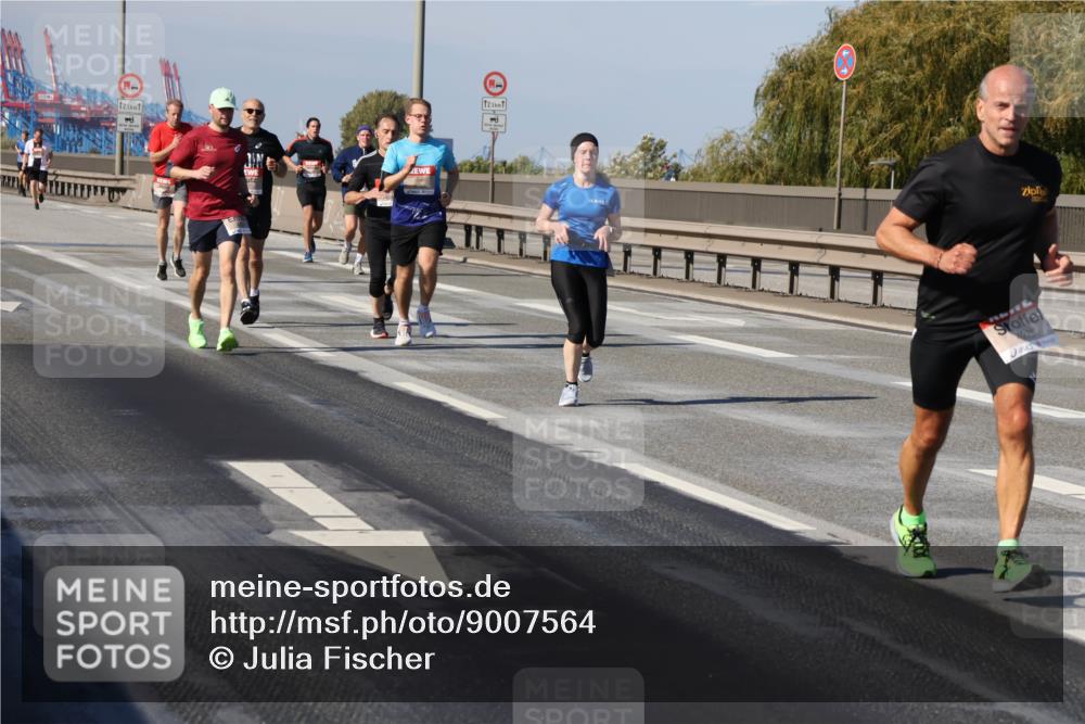 03.10.2025 - Köhlbrandbrückenlauf Julia Fischer http://msf.ph/oto/9007564 03.10.2025 12:47:43 Position 3 12, 5, 12, 5, 275 meine-sportfotos.de
