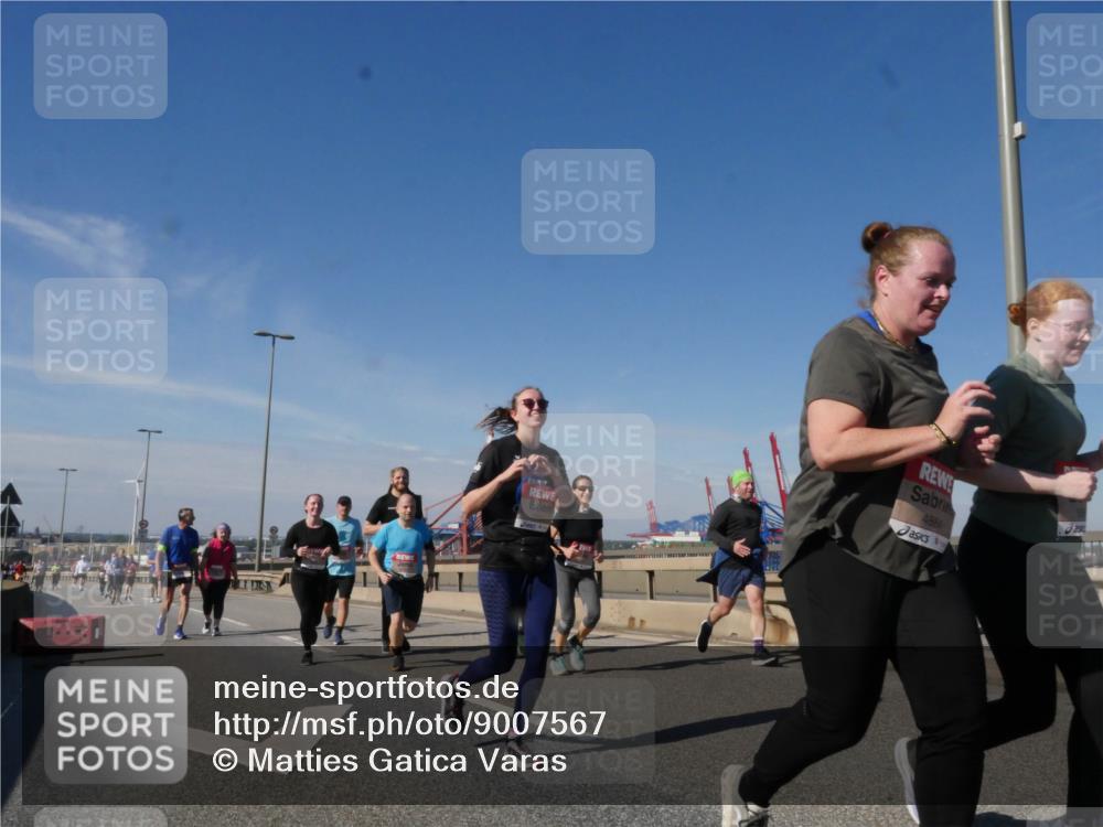 03.10.2025 - Köhlbrandbrückenlauf Matties Gatica Varas http://msf.ph/oto/9007567 03.10.2025 13:03:09 Position 2 4884 meine-sportfotos.de