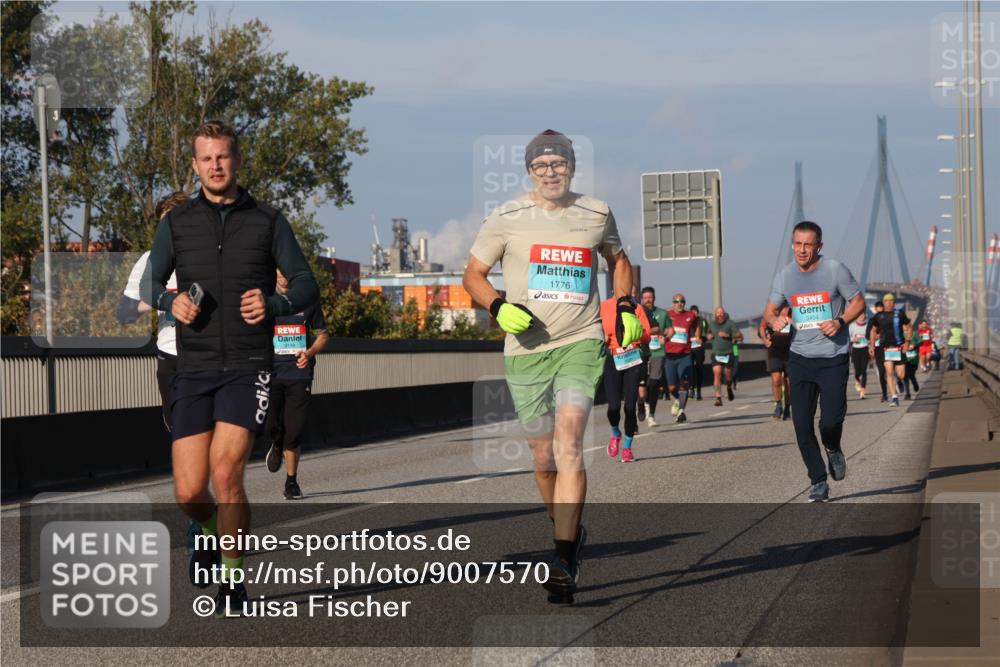03.10.2025 - Köhlbrandbrückenlauf Luisa Fischer http://msf.ph/oto/9007570 03.10.2025 10:49:20 Position 3 3139, 1776, 3404 meine-sportfotos.de