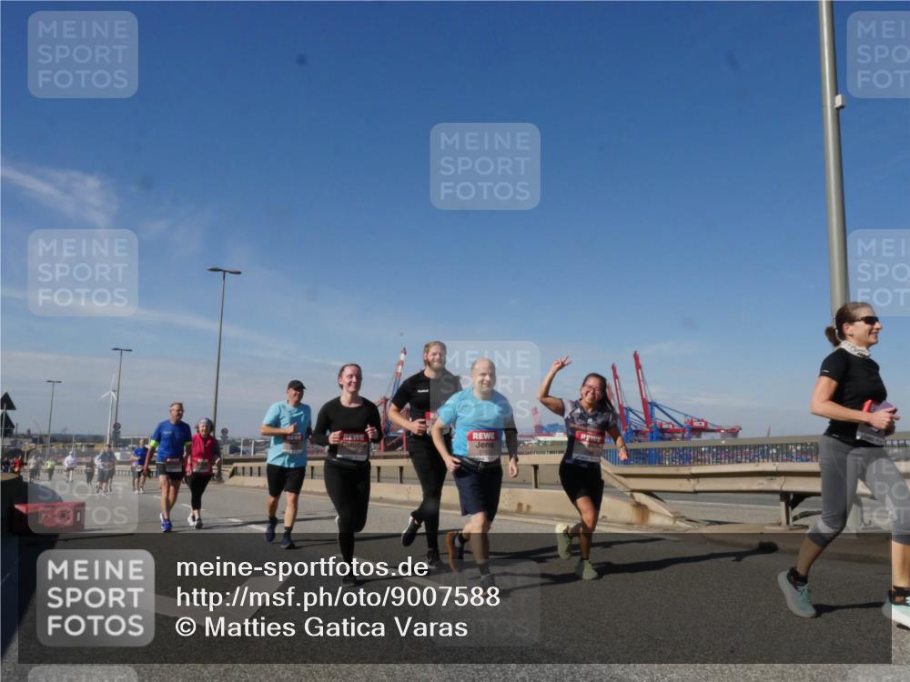 03.10.2025 - Köhlbrandbrückenlauf Matties Gatica Varas http://msf.ph/oto/9007588 03.10.2025 13:03:10 Position 2  meine-sportfotos.de